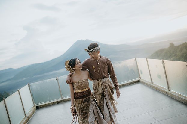 Pawiwahan : Robby & Antari