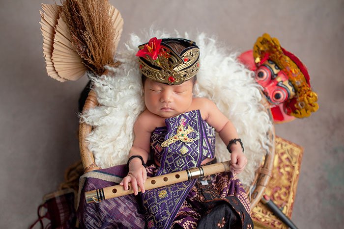 Tigang Sasih : I PUTU GALA NARADIPTA WIGUNA